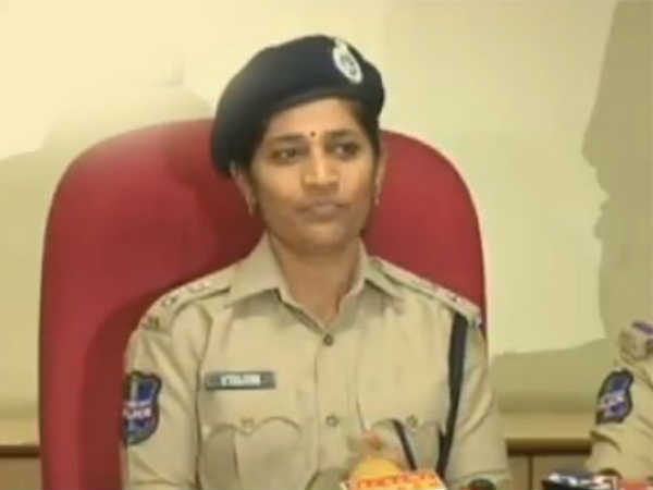 అక్రమంగా పాస్ పోర్టులు..