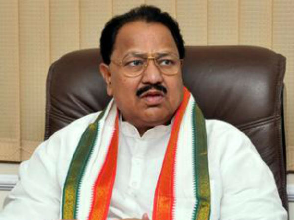 నోరు మూసుకొని రాజీనామా చేసి వెళ్లిపో