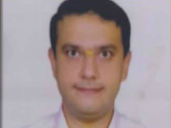 మూడు లాకర్లు