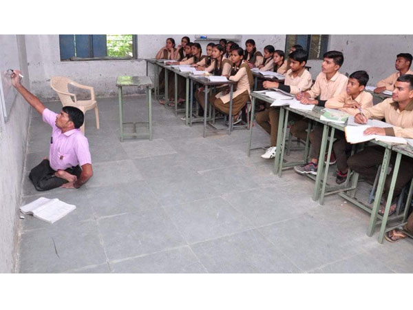 This school teacher is an inspiration to all This school teacher is an inspiration to all
