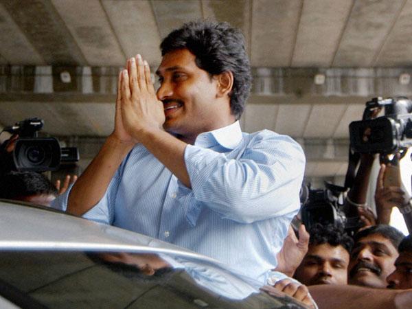 జగన్ తర్వాత తెలుగు రాష్ట్రాల్లో వీరే