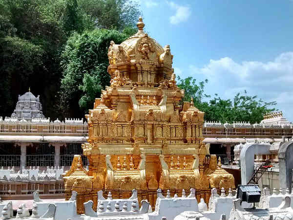 దుర్గమ్మ దర్శనంతో...యాత్ర ఆరంభం...