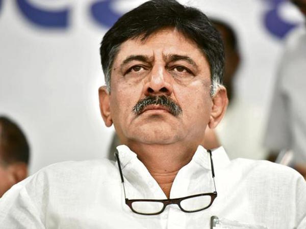 బీజేపీకి కలిసి వస్తున్న కాంగ్రెస్ అంతర్గత విబేధాలు