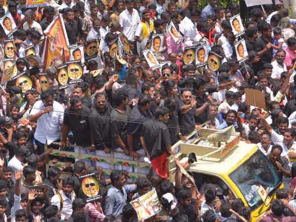 అళగిరి ప్రయత్నాలు
