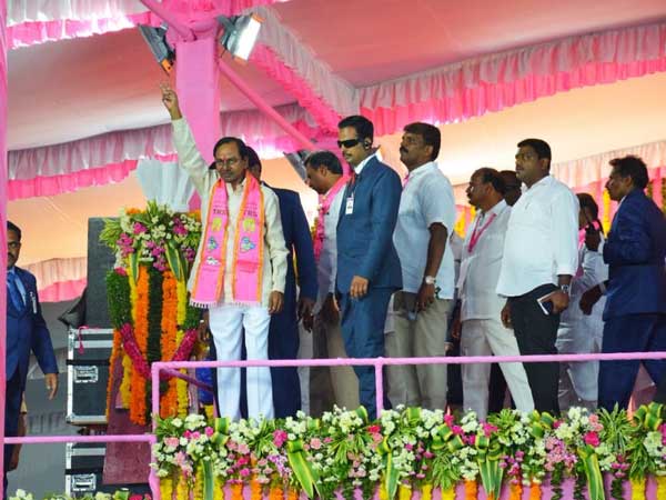 సభకు ముందే కేసీఆర్ లో నిరుత్సాహం..! అందుకే పేలగా ఉపన్యాసం..!!