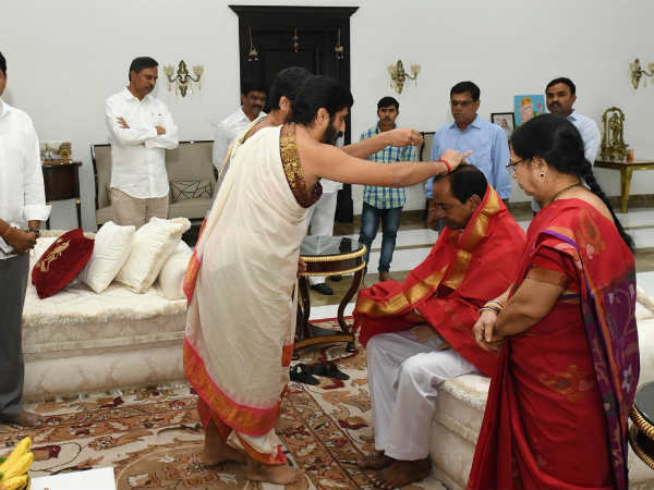 ఇతర పార్టీల నుంచి వచ్చిన వారికి టిక్కెట్లు