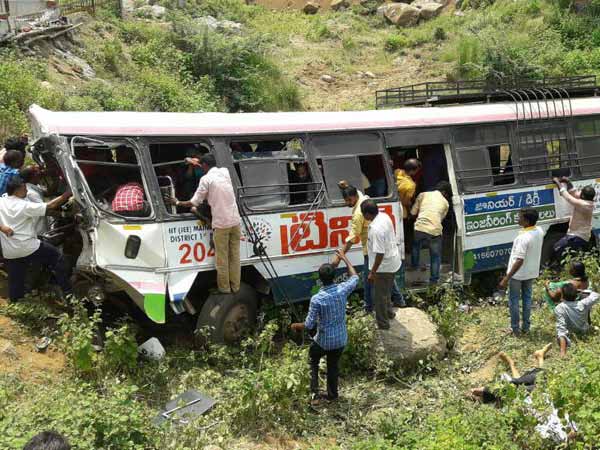 జీవితకాలంను మించి తిరిగిన బస్సు