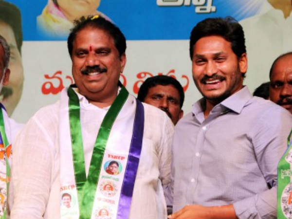 Malladi Vishnu says he have no differences with any one Malladi Vishnu says he have no differences with any one
