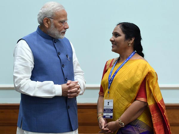 narendra modi praises teacher susatya rekha narendra modi praises teacher susatya rekha