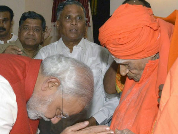 వారణాసి నియోజకవర్గంలో మూడు నుంచి ఆరు సభలు