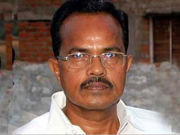 గతంమంతా ఘనకీర్తే...! తాజా రాజకీయాల్లో మాత్రం ఒంటరే..!!