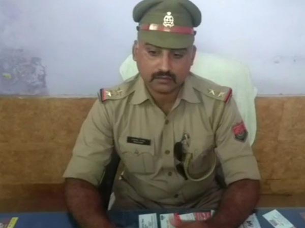 పోలీసుకు ధన్యవాదాలు తెలిపిన మహిళ