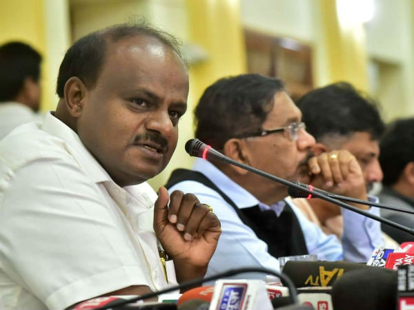 ప్రధాని మోడీVS రాహుల్ గాంధీ !