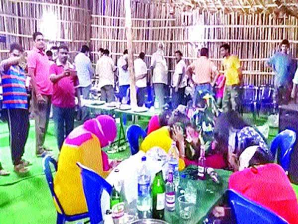 రేవ్ పార్టీ...పోలీసుల దాడి