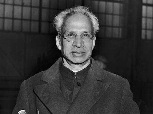 గురువులకు ప్రతీక వీరు