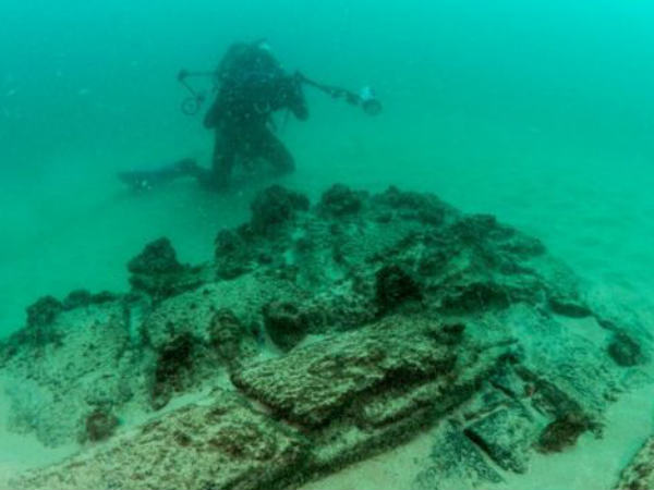 Ship that sank 400 years ago found by archealogical department in Portugal coast Ship that sank 400 years ago found by archealogical department in Portugal coast