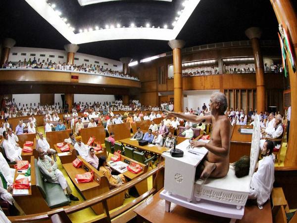 మోడీ, కేజ్రీవాల్ సంతాపం
