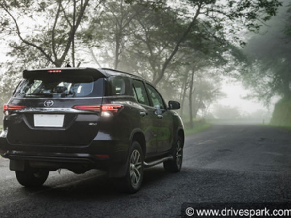 Toyota Fortuner - India’s Favourite Premium SUV Toyota Fortuner - India’s Favourite Premium SUV
