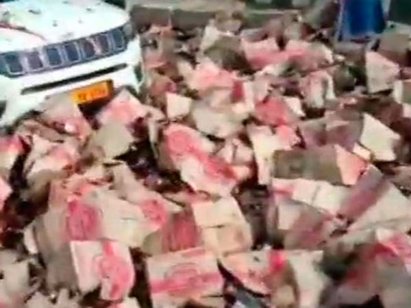 Watch: Beer Shower on SUV in Rajasthan Toll Plaza Caught on CCTV Camera Watch: Beer Shower on SUV in Rajasthan Toll Plaza Caught on CCTV Camera