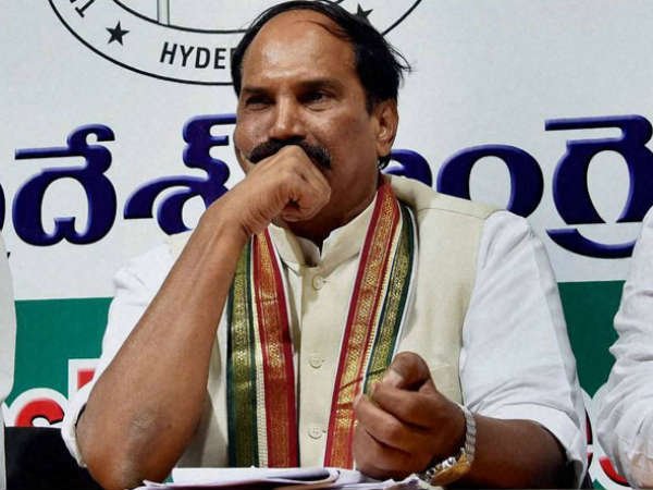 చంద్రబాబు రాక, కాంగ్రెస్లో ఉత్కంఠ