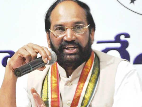 అదికారుల పారదర్శకంగా వ్యవహరించాలంటున్న ఉత్తమ్..!!