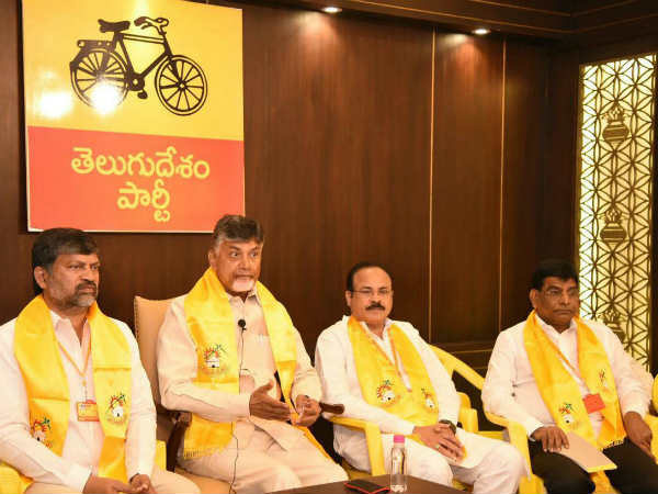 సీట్లపై మరీ ఆశలు పెట్టుకోకండి, అక్కడే పోటీ చేద్దాం