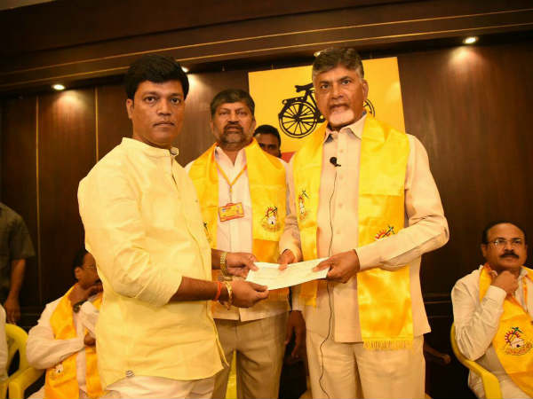మీకు అండగా ఉంటా, టచ్లో ఉంటా