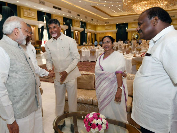 రూ.10 తగ్గించాలి