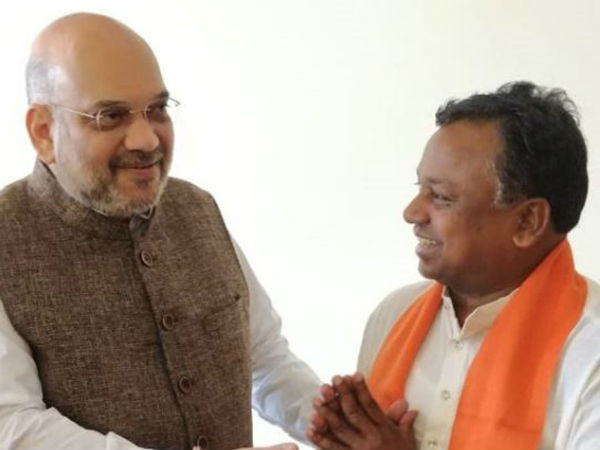 Shock to Congress: Just before elections, Congress Working President Joins BJP Shock to Congress: Just before elections, Congress Working President Joins BJP