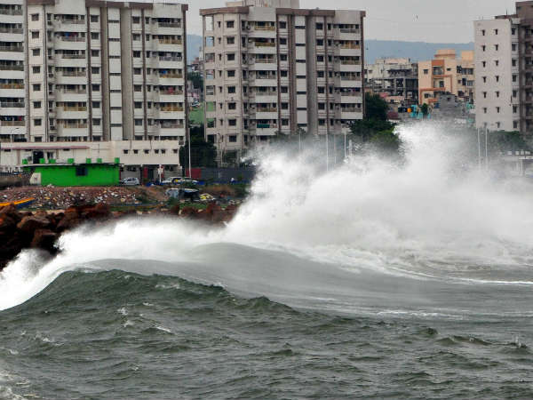 వర్షం భారీ వర్షం