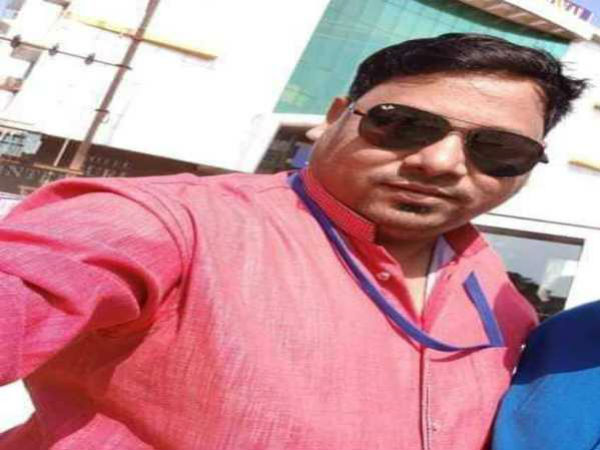తల్లిపై ప్రేమ.. విధుల పట్ల నిబద్ధత
