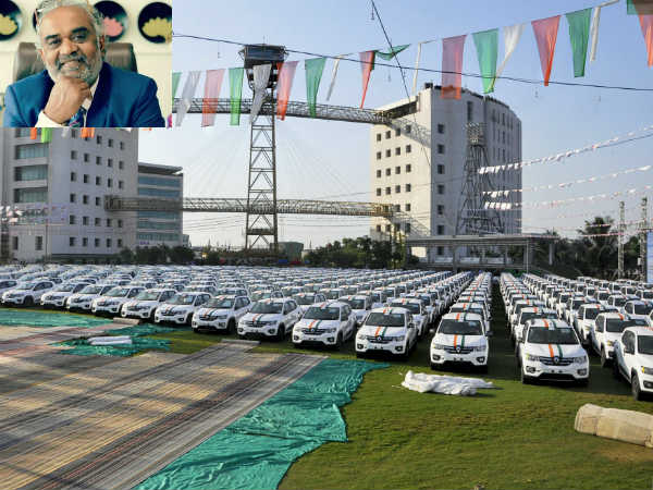 Surat businessman Savji Dholakia to gift cars to 600 employees for Diwali Surat businessman Savji Dholakia to gift cars to 600 employees for Diwali