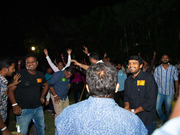 హాస్టల్ను పునరుద్ధరించేందుకు ప్రభుత్వం చర్యలు తీసుకోవాలి
