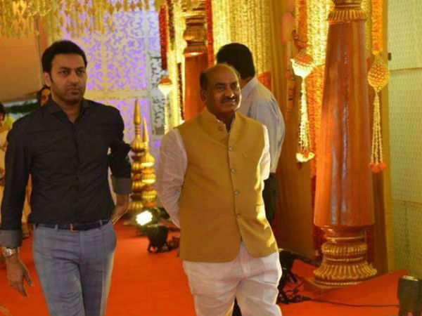 జగన్, పవన్ కలిసి పని చేయరు, నా కొడుక్కు టిక్కెట్ అడుగుతా