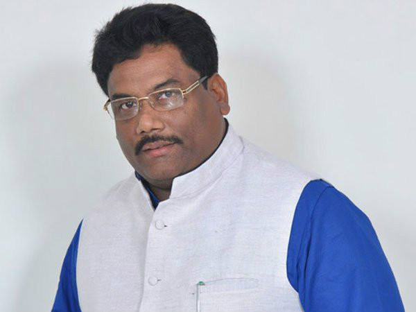 High Court Issues Notices AP Government Over Karem Shivaji selection High Court Issues Notices AP Government Over Karem Shivaji selection