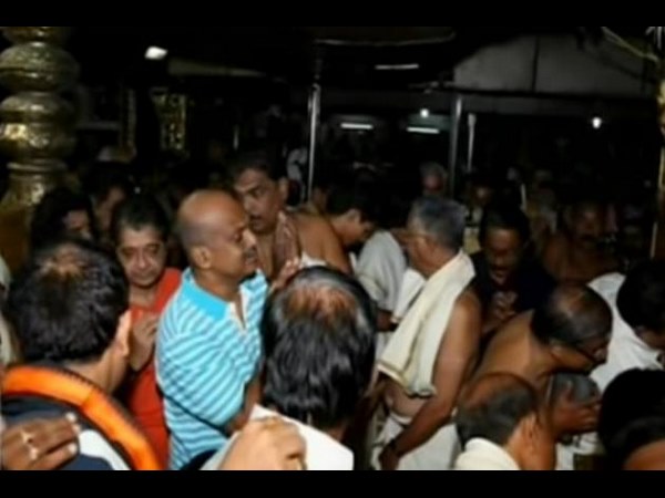 కన్నీరు పెట్టుకున్న ఐజీపీ