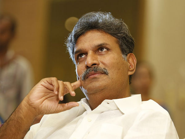 జగన్తో కలిసి ప్రభుత్వాన్ని ఏర్పాటు చేయాలని బీజేపీ ఉబలాటం