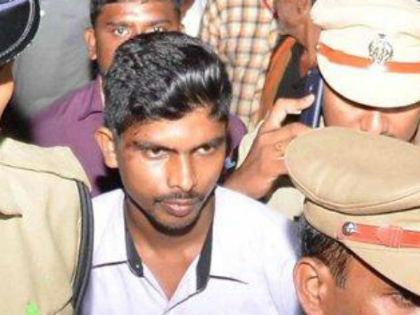 వైసిపి నేతల వాంగ్మూలం...న్యాయమూర్తి ముందు