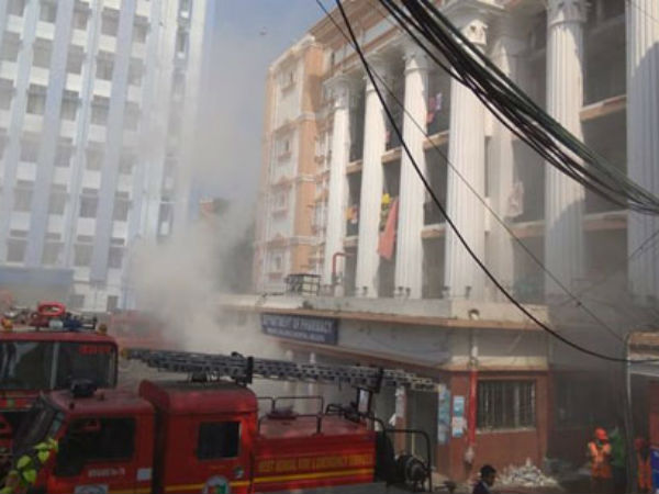 Fire breaks out at Calcutta Medical College and Hospital; 250 patients evacuated Fire breaks out at Calcutta Medical College and Hospital; 250 patients evacuated