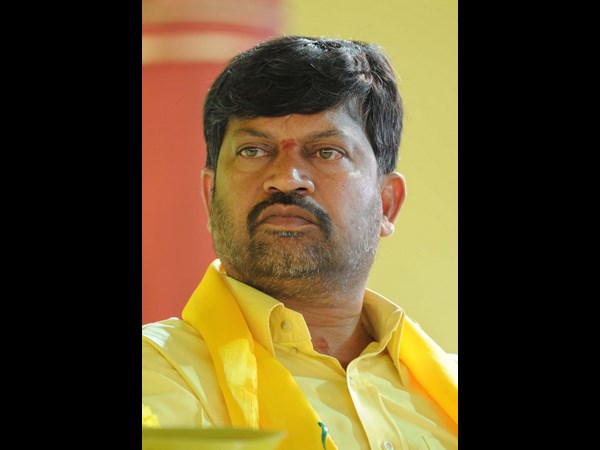 ఓపక్క పొత్తు ధర్మం..! మరో పక్క అనుచరుల ఒత్తిడి..! తేల్చుకోలేక పోతున్న రమణ..!