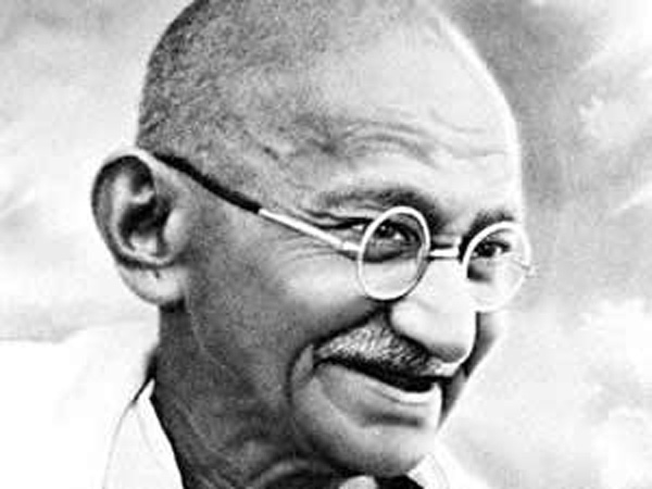 గాంధీ రాకతో దిశానిర్దేశం లేని స్వాతంత్ర్య సంగ్రామం రూపు సంతరించుకుంది