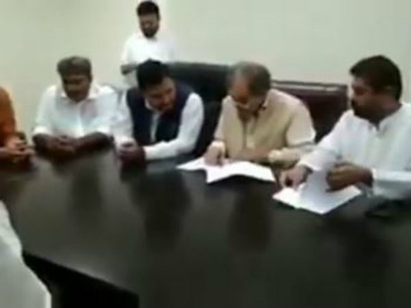కేంద్రమంత్రిని నిలదీసిన ఎంపీలు