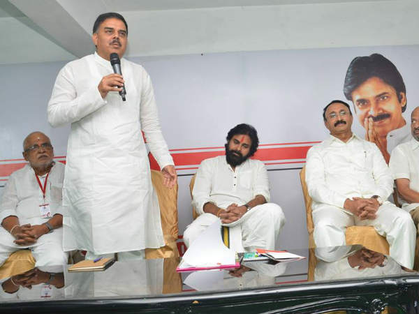 శ్రీకాకుళంలో పర్యటిస్తాం