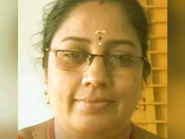 గవర్నర్ మీద విమర్శలు