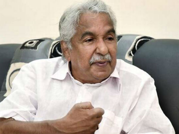 Police register rape cases against ex-CM Oommen Chandy, Venugopal Police register rape cases against ex-CM Oommen Chandy, Venugopal