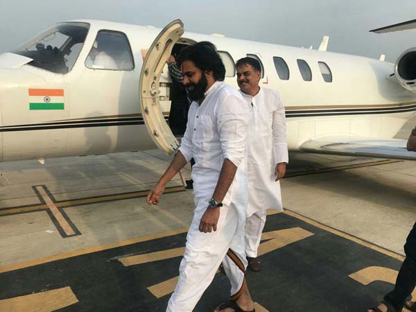 వైసీపీలోకి వెళ్తారనీ ప్రచారం కానీ, నాడే పవన్తో భేటీ