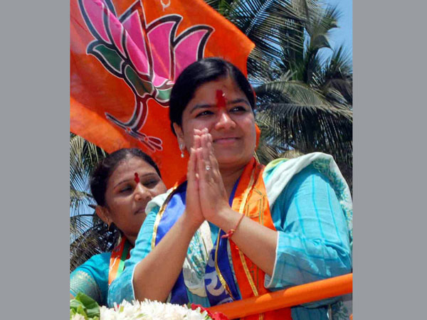 మా నాన్న తెలంగాణ బిడ్డ, ఆంధ్రా కోడలిని