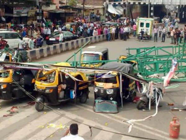 Pune: Four killed as hoarding on rail premises collapses on road Pune: Four killed as hoarding on rail premises collapses on road
