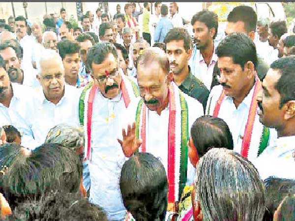 వాళ్లలా...వీళ్లిలా
