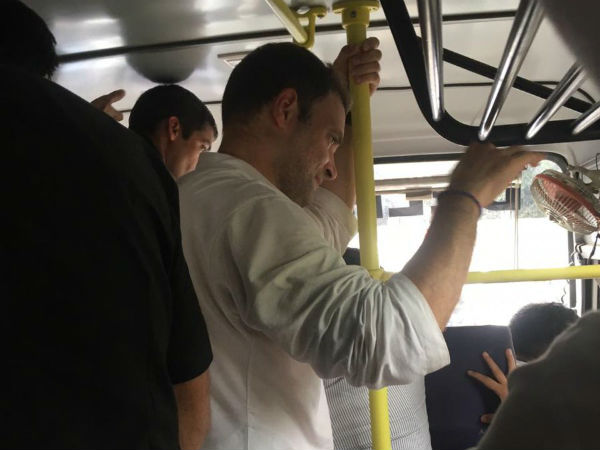 Rahul Gandhi leads protest march against removal of CBI director Alok Verma Rahul Gandhi leads protest march against removal of CBI director Alok Verma